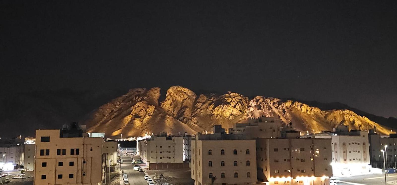 الشقق الفاخرة Modern Apartments Of 3 Bedrooms 5 Minutes To Haram Медина Экстерьер фото